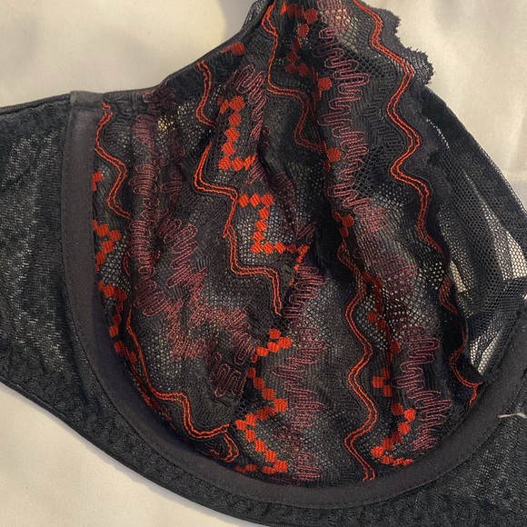 Freya Sexy Black/Red Unlined Lace Bra (30H) - Picture 2 of 4